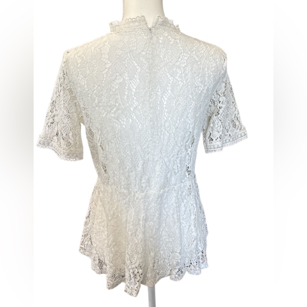 Tobrief White Lace blouse - Picture 3 of 8